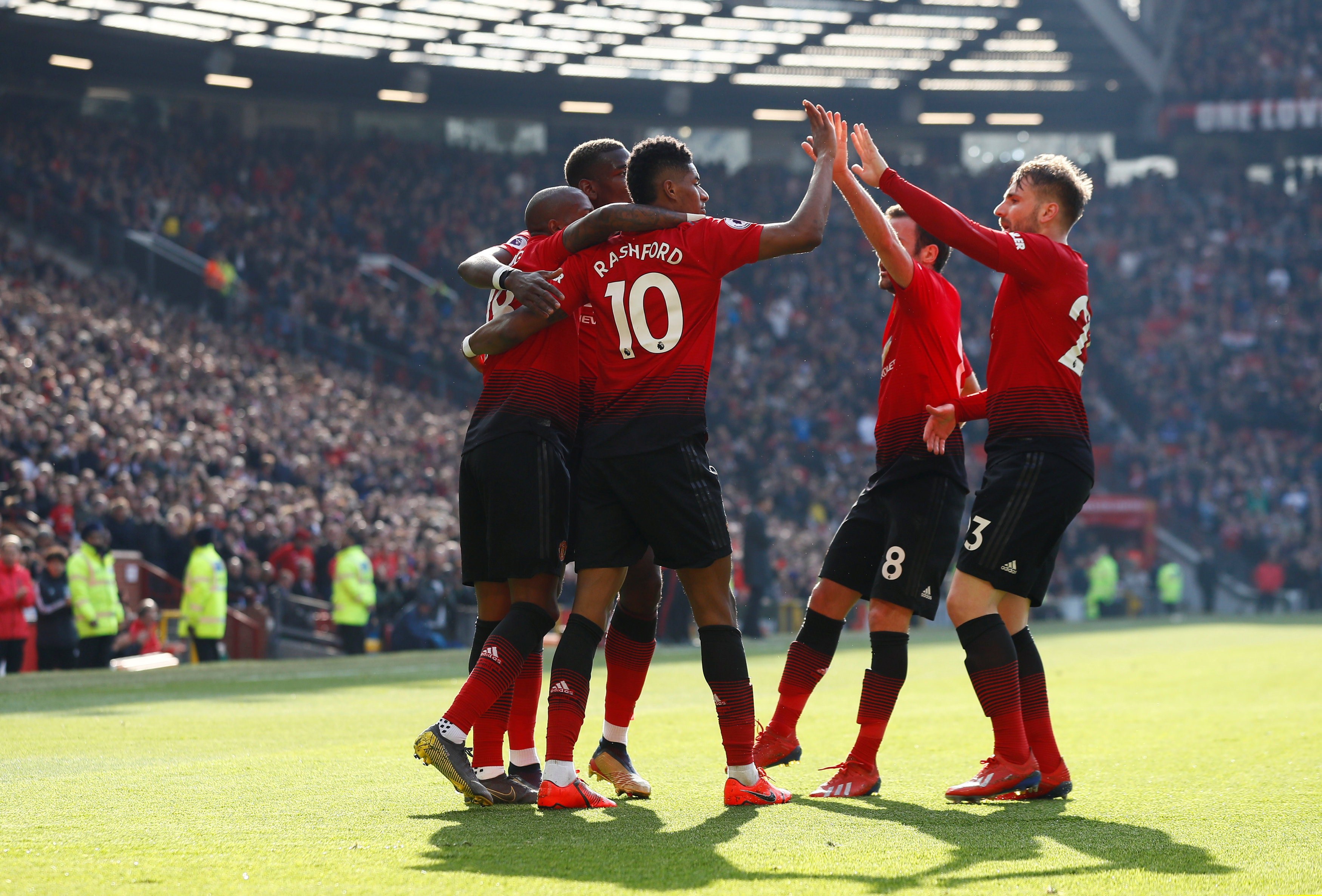 鐵林認為綠軍的陣容和20年湖人有相似之處，都是擁有出色的角色球員。.